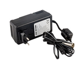 CHARGEUR DE DÉPANNAGE POUR BATTERIE DE MOTEUR A ENERGIE SOLAIRE